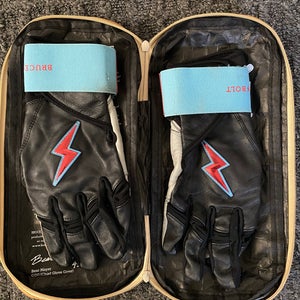Bruce bolt batting gloves