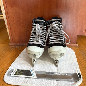 Bauer Performance Hockey Goalie Skates Extra Wide Width  Size 6.5 (Used)