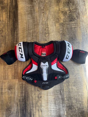 Junior Medium CCM Jetspeed FT485 Shoulder Pads (Used)