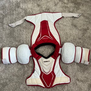 Senior Medium Bauer Vapor APX2 Shoulder Pads (Used)