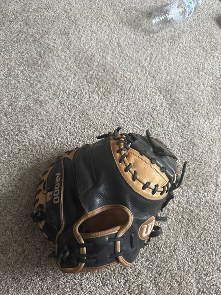 2023 Wilson RH Catcher's A2000 Baseball Glove 33" (Used)