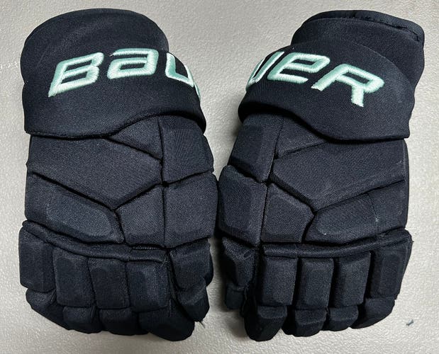 Seattle Kraken Pro Stock Team Issue Bauer X 14" Gloves 38762