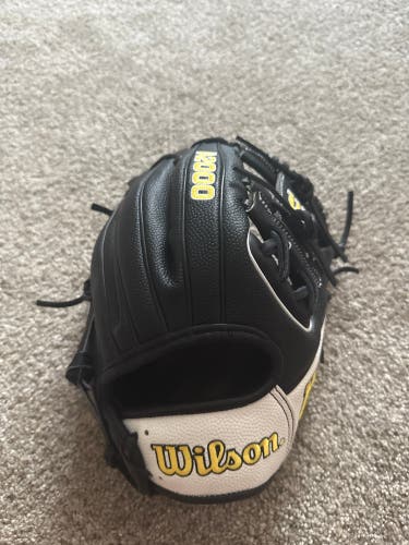 Wilson RH Infield A2000 Baseball Glove 11.5" (New)