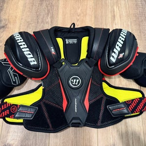 Medium Senior Warrior Dynasty HD1 Shoulder Pads (Used)