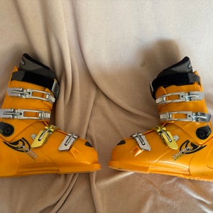 Men's Salomon All Mountain Ski Boots (Used)