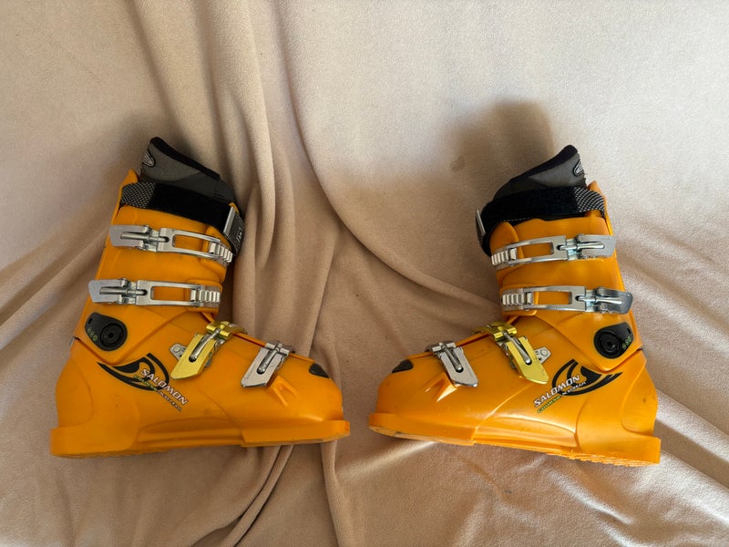 Men's Salomon All Mountain Ski Boots (Used)
