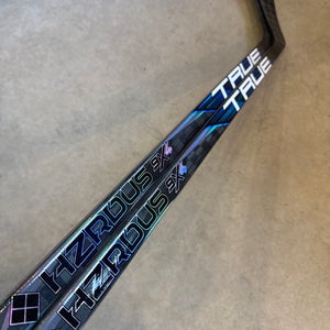 2 PACK P28 85 Flex Senior True 9x4 Left Handed Hockey Stick Pro Stock NHL (New)
