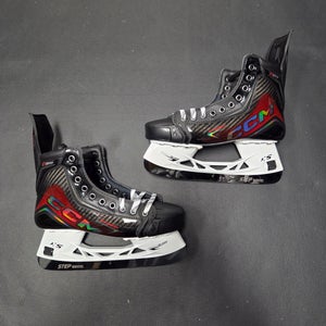 2025 CCM Jetpseed FT8 PRO Hockey Senior Skates Regular Width 8.5 (New)