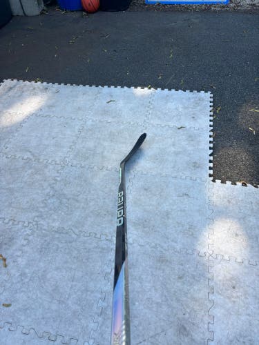 Intermediate Bauer Nexus Sync Right Handed Hockey Stick P92M  (Used)