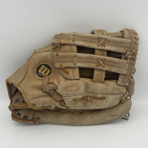 Vintage Wilson A9811 Softball Glove Leather RHT Right Hand Throw - NEEDS REPAIR