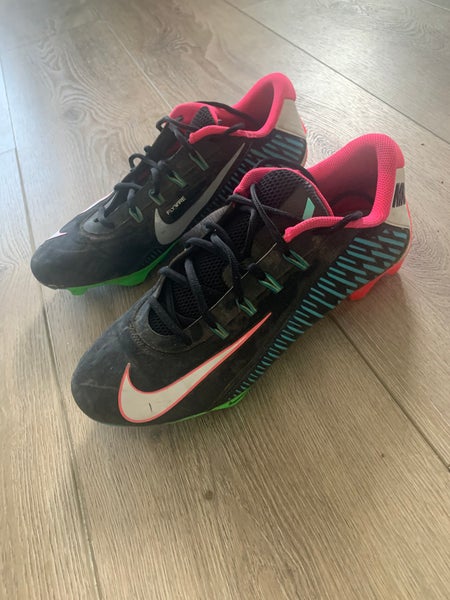 FOOTBALL Men's Adult Size M 10.5 Nike Vapor Edge 360 Molded Cleats - LIKE NEW