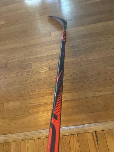 Senior Bauer Vapor 2X Team Right Handed Hockey Stick P88 (Used)