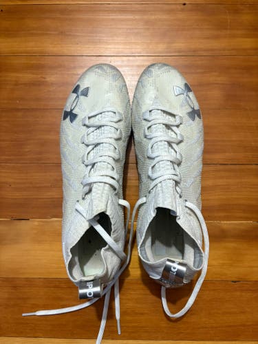 Men's Adult Size M 11.0 (W 12.0) Under Armour Cleats (Used)