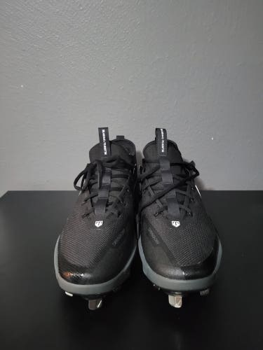 Black Men's Size M 10.5 (W 11.5) Nike (New)