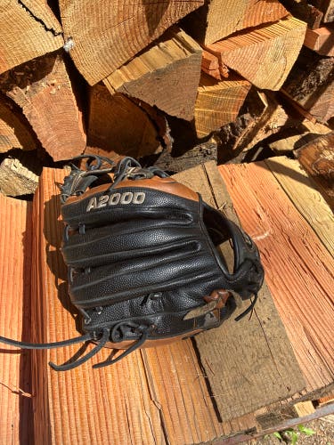 Wilson RH Infield A2000 1788 Baseball Glove 11.25" (Used)
