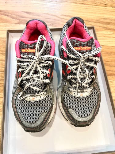 New Balance 860 V3 womens Silver Pink Size 6 Running shoes sneakers