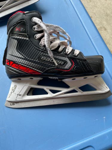Bauer Vapor X2.7 Hockey Goalie Skates Size 4 (Used)