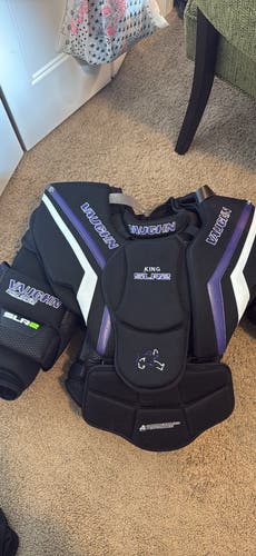 Medium Vaughn Goalie Chest Protector Pro Stock (Used)