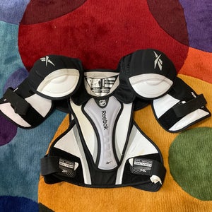 Senior Large Reebok NHL Silver Series Shoulder Pads (Used)