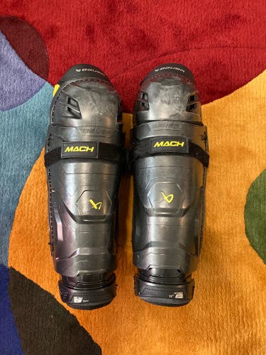 Junior Bauer Supreme Mach 12" Shin Pads (Used)