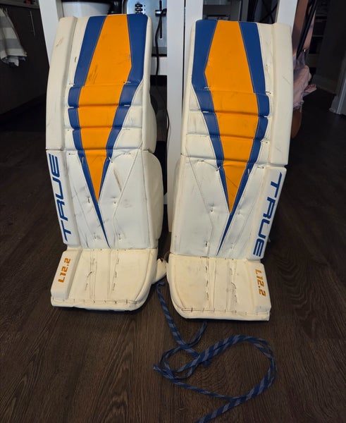 34" True L12.2 Pro Goalie Leg Pads Pro Stock BINNINGTON