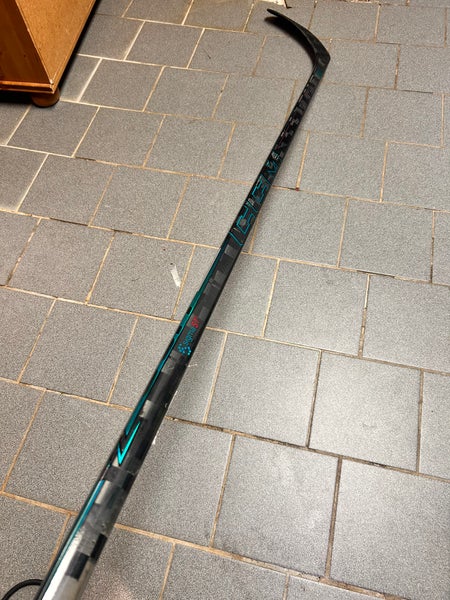CCM Vizion 85 Flex Right Handed Hockey Stick P92 (New)