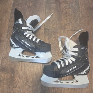 2021 CCM Tacks 9040 Hockey Skates Regular Width 10 (Used)