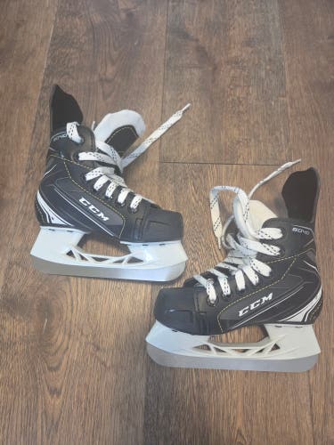 2021 CCM Tacks 9040 Hockey Skates Regular Width 10 (Used)