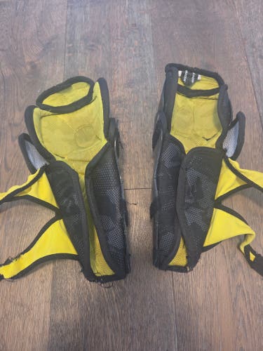 Junior Bauer Supreme ultrasonic 10" Shin Pads (Used)