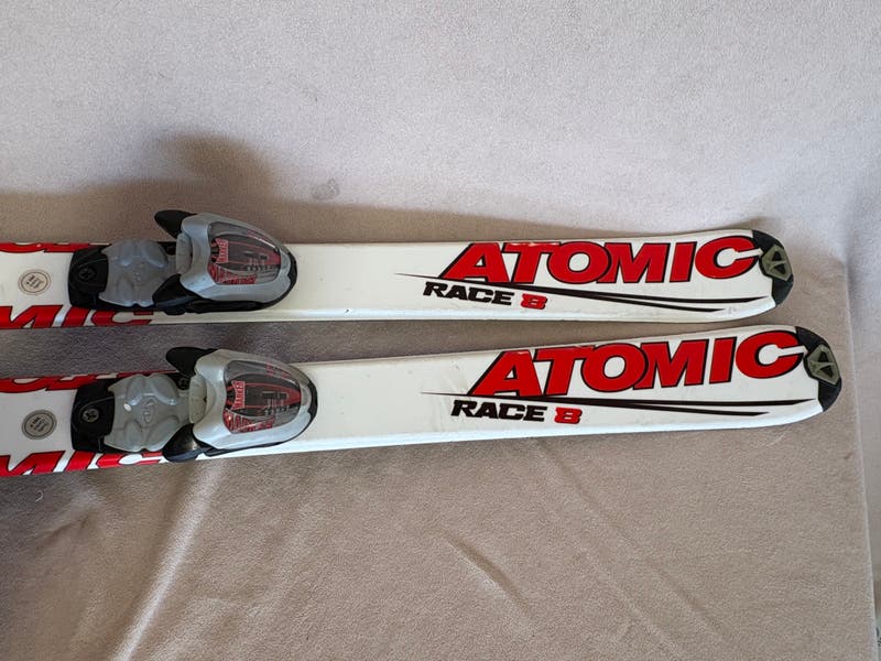 Atomic Race 8 スキー ビンディング 120 Unisex Atomic 120 cm Racing Race 8 Skis With Bindings (Used