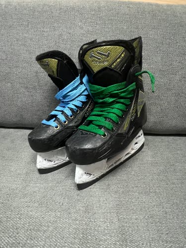 Junior True Catalyst 7 Hockey Skates Size 2