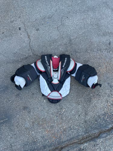 Small  Bauer Vapor X:50 Goalie Chest Protector  (Used)