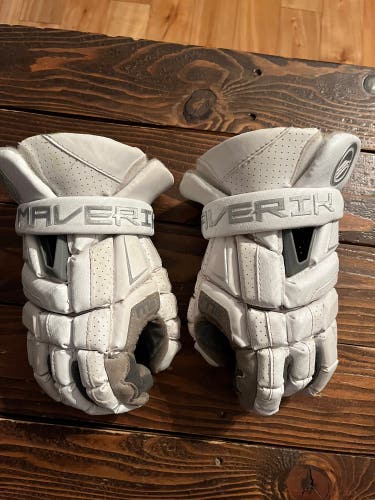Maverik M6 Lacrosse Gloves 12" (Used)