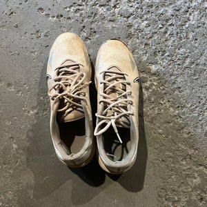 White Men's Size M 9.5 (W 10.5) Nike Low Top Molded Cleats (Used)