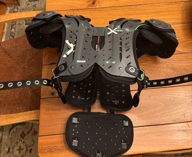 X-tech Football Skill Shoulder Pads. Size Medium (18”-19”)