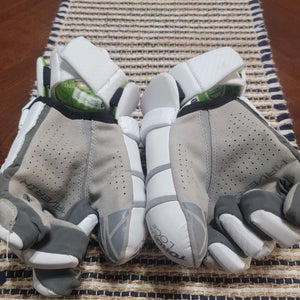 Maverik M6 Lacrosse Gloves 13" (Used)