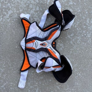 Youth Small / Medium Bauer Shoulder Pads  (Used)