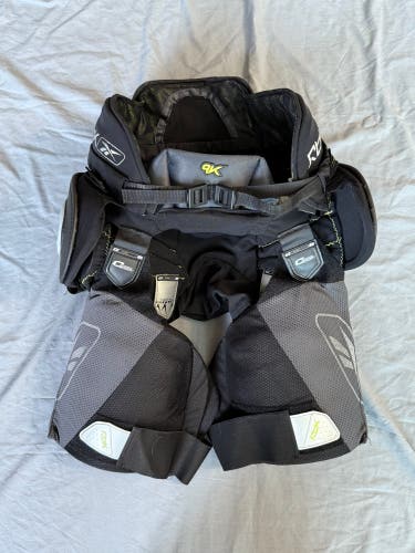 Pro Stock Reebok 9K Ice Hockey Girdle Large