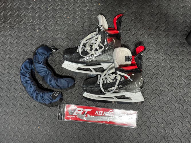 Bauer Vapor 5x pro Hockey Skates Regular Width Size 5