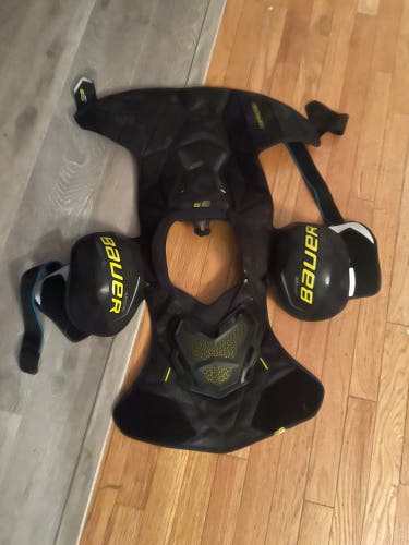 Senior Large Bauer Supreme 3S Pro Shoulder Pads  (Used)