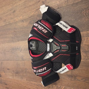 Medium Junior Bauer NSX Shoulder Pads (Used)