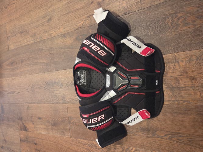 Medium Junior Bauer NSX Shoulder Pads (Used)