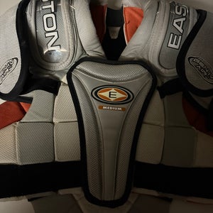 Men’s shoulder pads