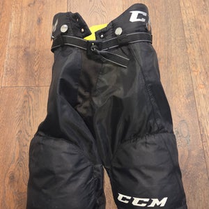 Junior Small CCM Tacks 9550 Hockey Pants (Used)