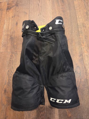 Junior Small CCM Tacks 9550 Hockey Pants (Used)