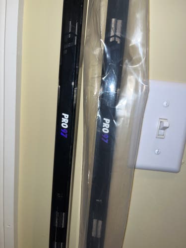 PRO VS HOCKEY STICK REDLINE 2-PACK MCDAVID PRO
