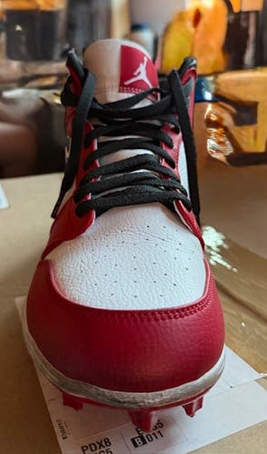 Men's Size M 10.5 (W 11.5) Nike Mid Top Molded Cleats (Used)