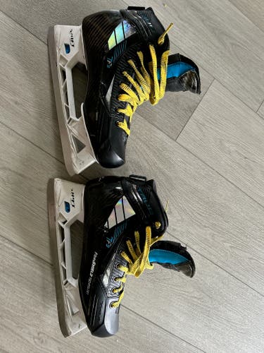 True TF9 Hockey Goalie Skates Extra Wide Width 8 (Used)
