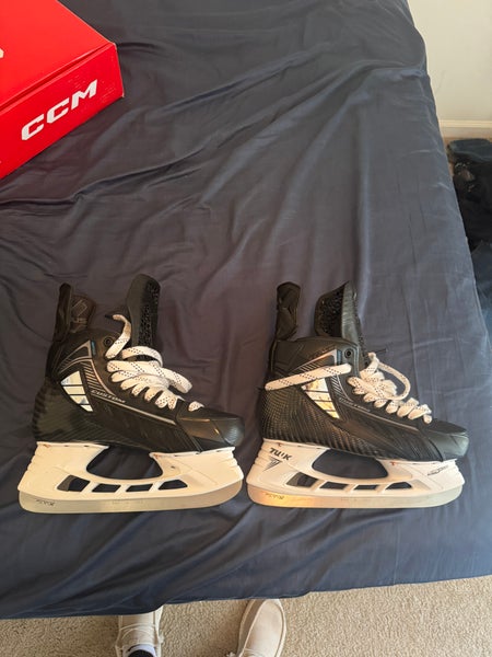 True Pro Custom Hockey Skates Regular Width  10 (New)