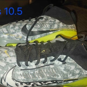 Men's Size M 10.5 (W 11.5) Nike Turf Cleats (Used)